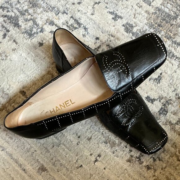 CHANEL Vintage Black Flats with White Detailing size 39 - Picture 1 of 5